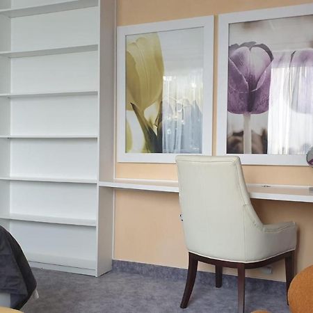 Kvetinovy Apartman A3B V Chomutove Luaran gambar